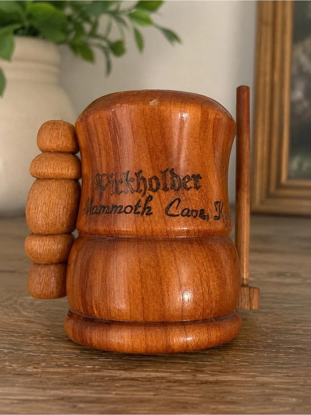Vintage Mammoth Cave KY Wooden Pickholder Toothpick Holder